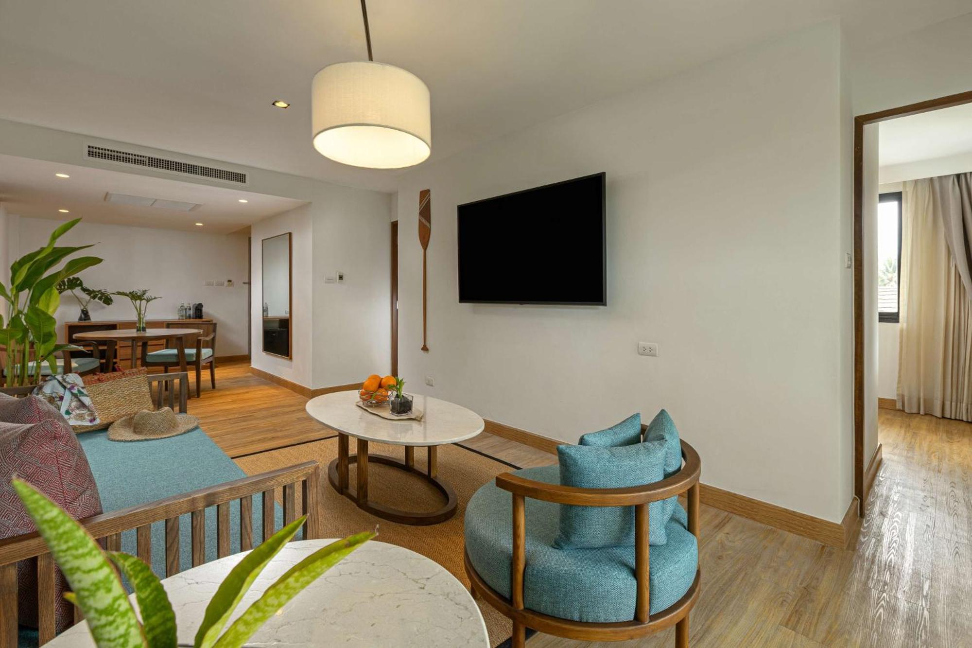 Outrigger Khao Lak Beach Resort - Sha Extra Plus Экстерьер фото A suite at the hotel